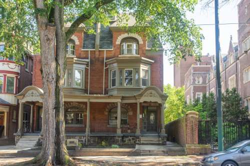 upenn-Apartment-Building-18781361